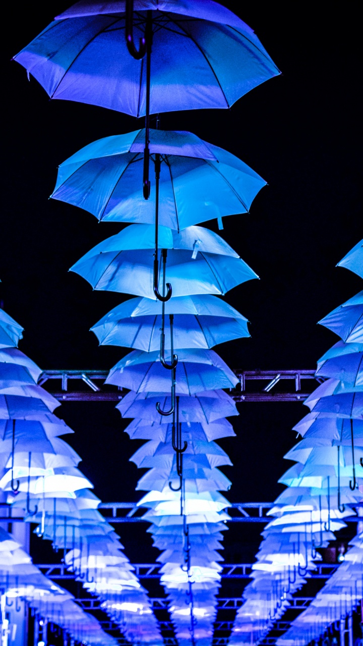 Обои зонтик, синий, освещение, свет, электрик в разрешении 720x1280