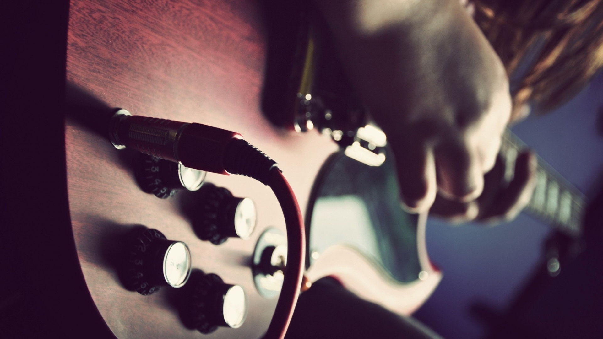 Обои рок, электрогитара, гитара, палец, рука в разрешении 1920x1080