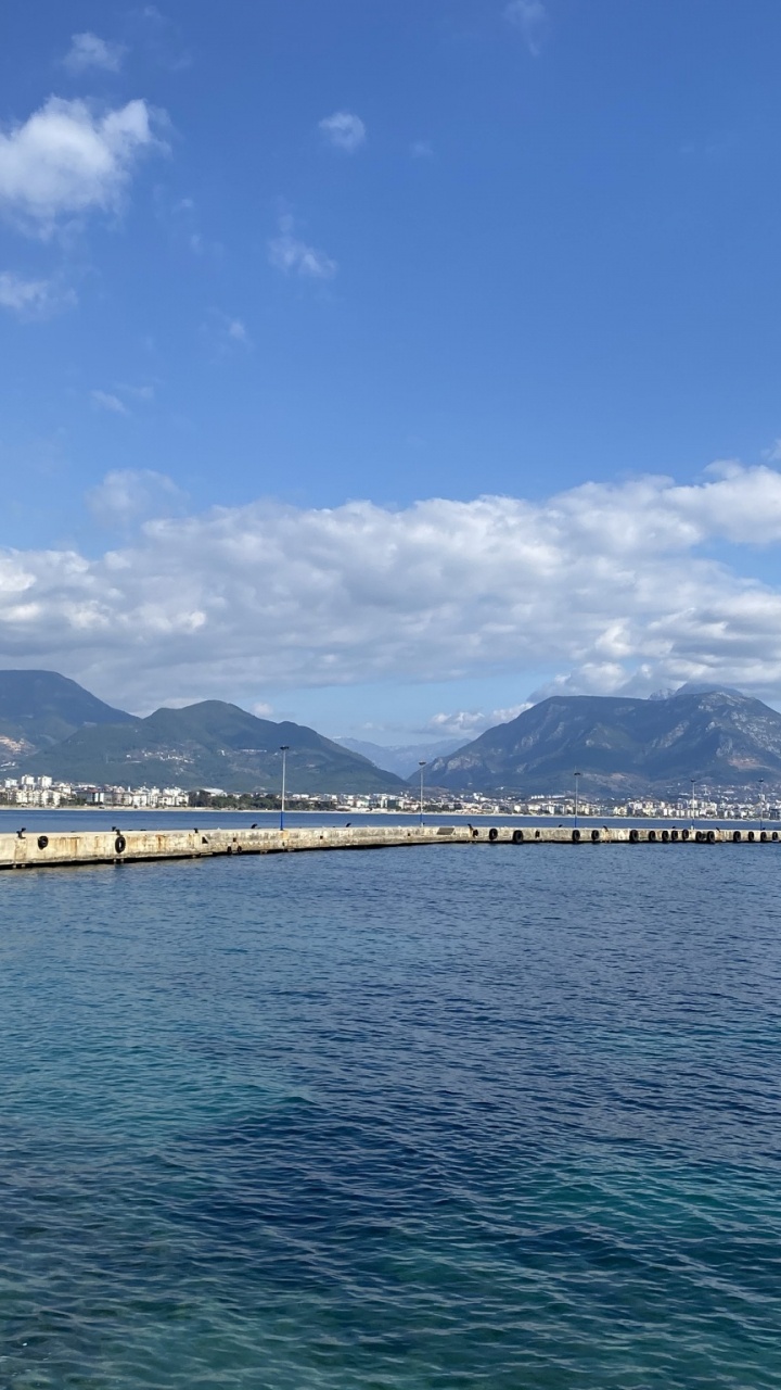 Обои кизилкуле, облако, вода, гидроресурсы, гора в разрешении 720x1280