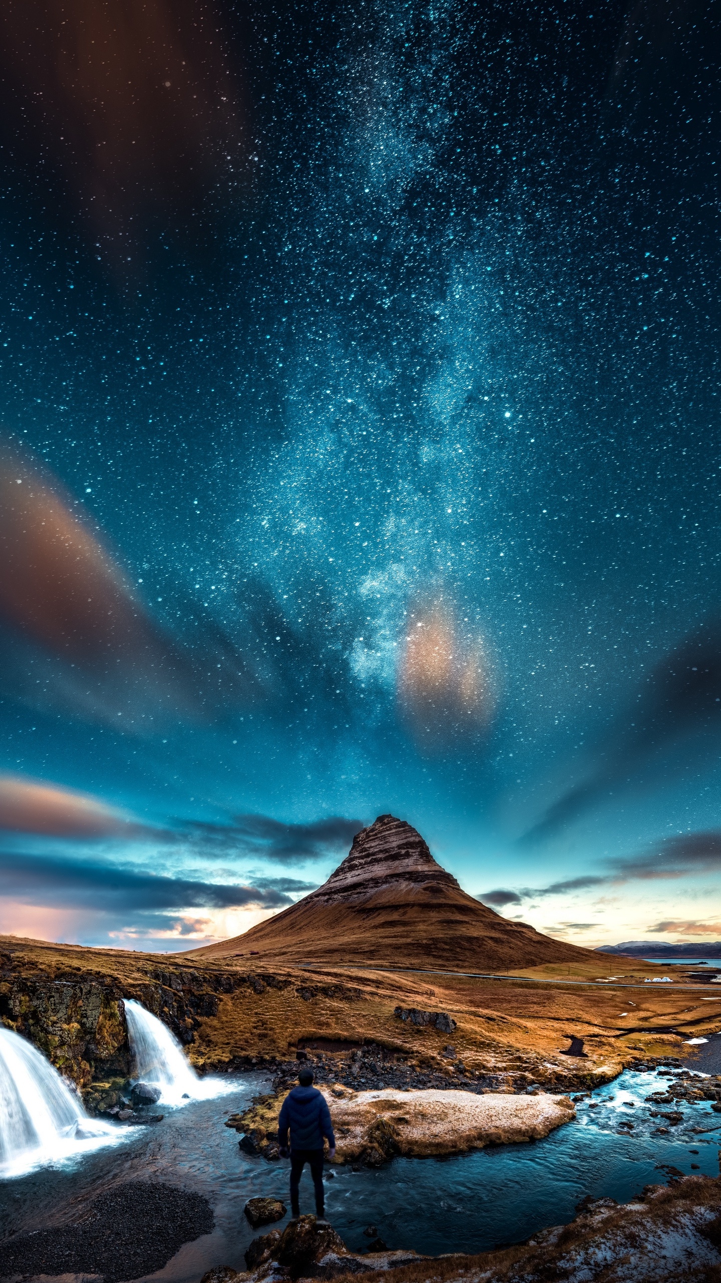 Обои ночь, звезда, андроид, атмосфера, зеленый в разрешении 1440x2560