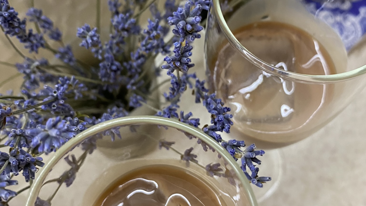 Обои чашка, serveware, жидкий, напиток, лаванда в разрешении 1280x720