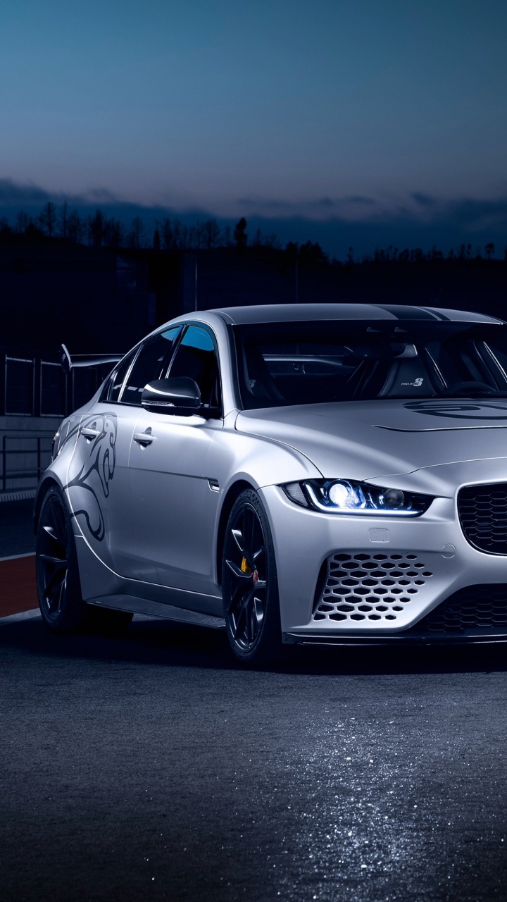 Обои Ягуар XE SV, автомобили jaguar, Автомобиль jaguar 2020 года, Ягуар, Ягуар XJ в 2012 в разрешении 720x1280