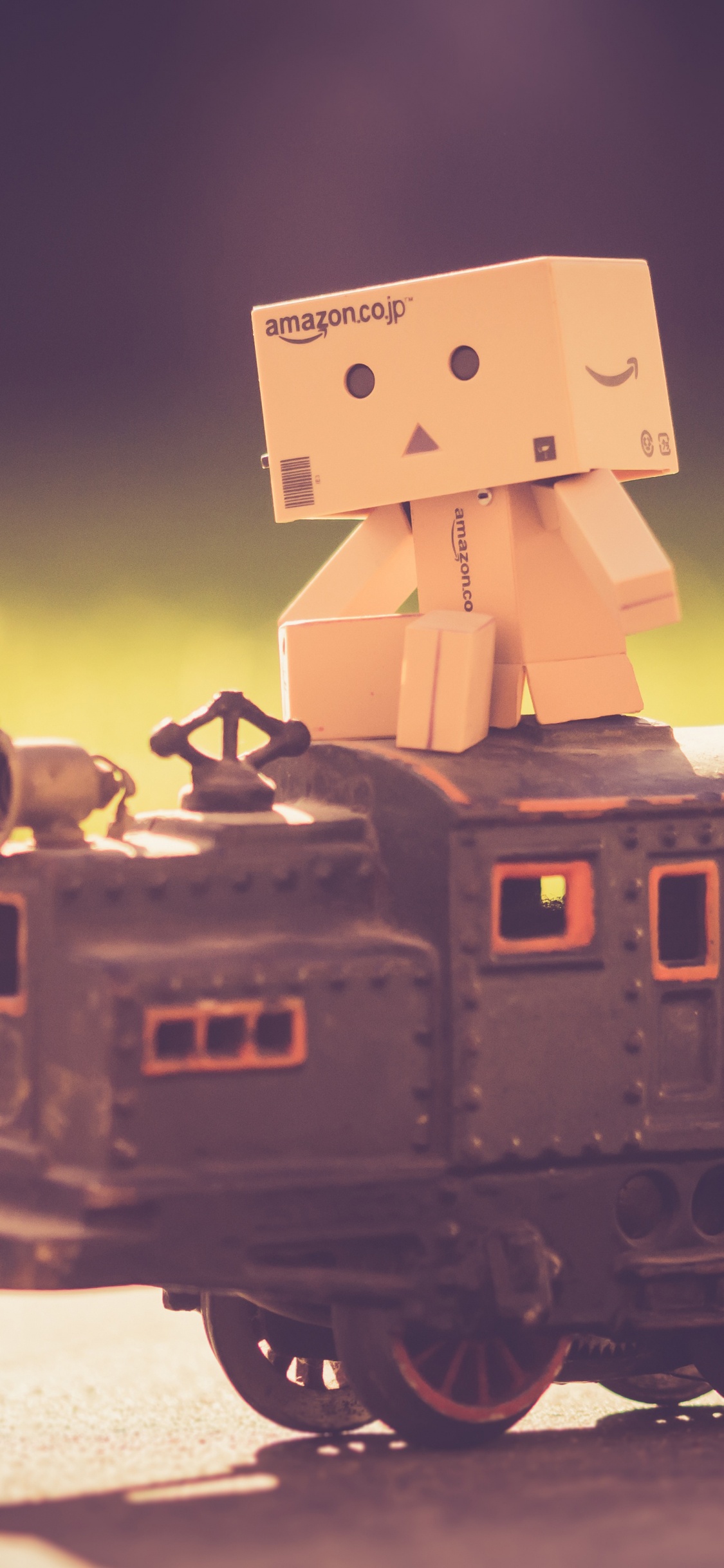 Обои поезд danbo, поезд, danbo, транспорт, катание в разрешении 1125x2436