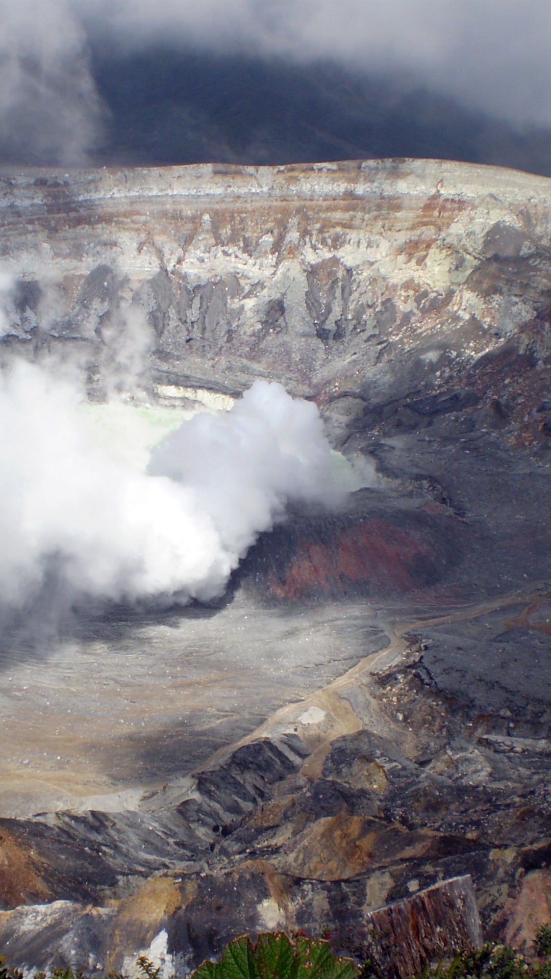 Обои Пос Национальный Парк Вулкана, вулкан, вулканический кратер, щитовой вулкан, лава в разрешении 1080x1920
