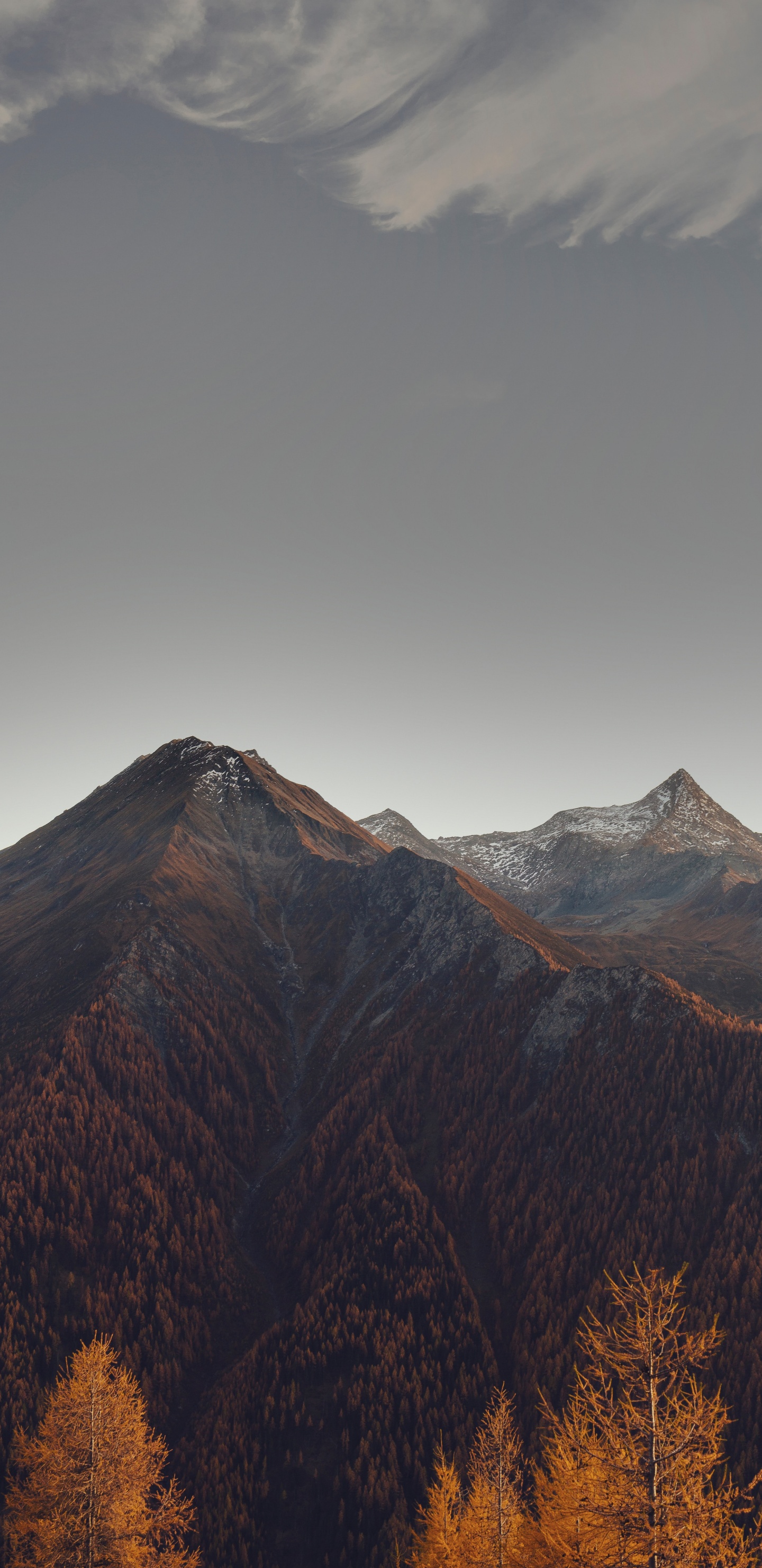 Обои гора, хребет, горный хребет, нагорье, горный рельеф в разрешении 1440x2960