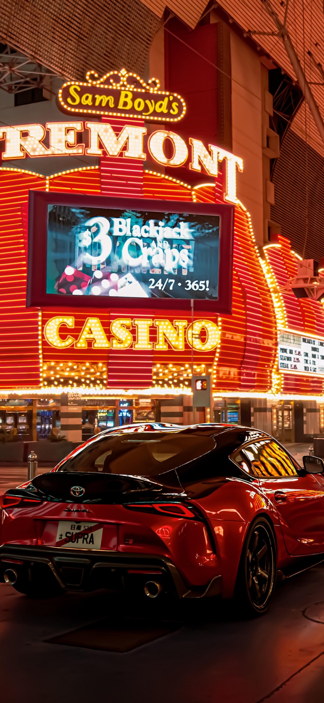 Обои фремонт отель и казино, спорткар, колесо, шина, легковые автомобили в разрешении 1125x2436