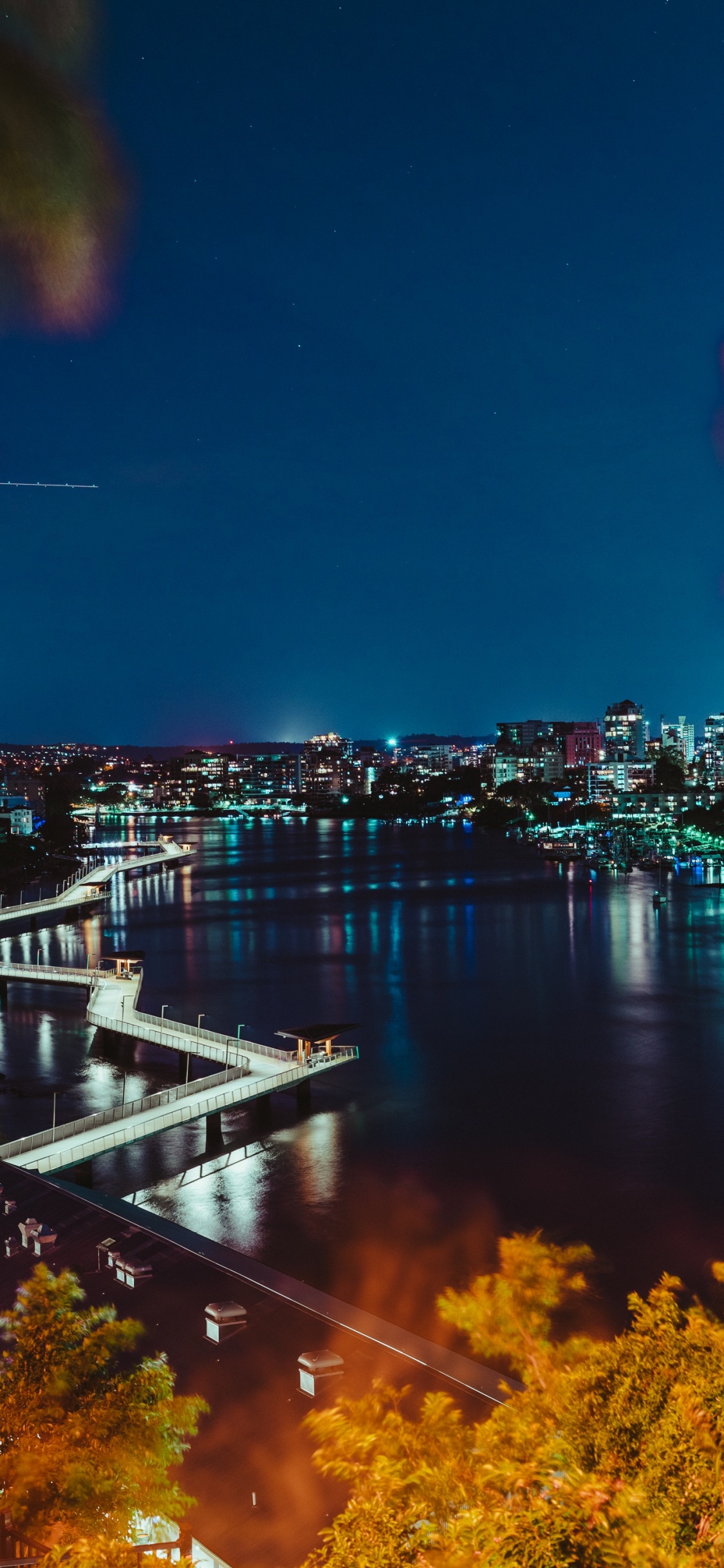 Обои австралия, городской пейзаж, город, ночь, вода в разрешении 1125x2436