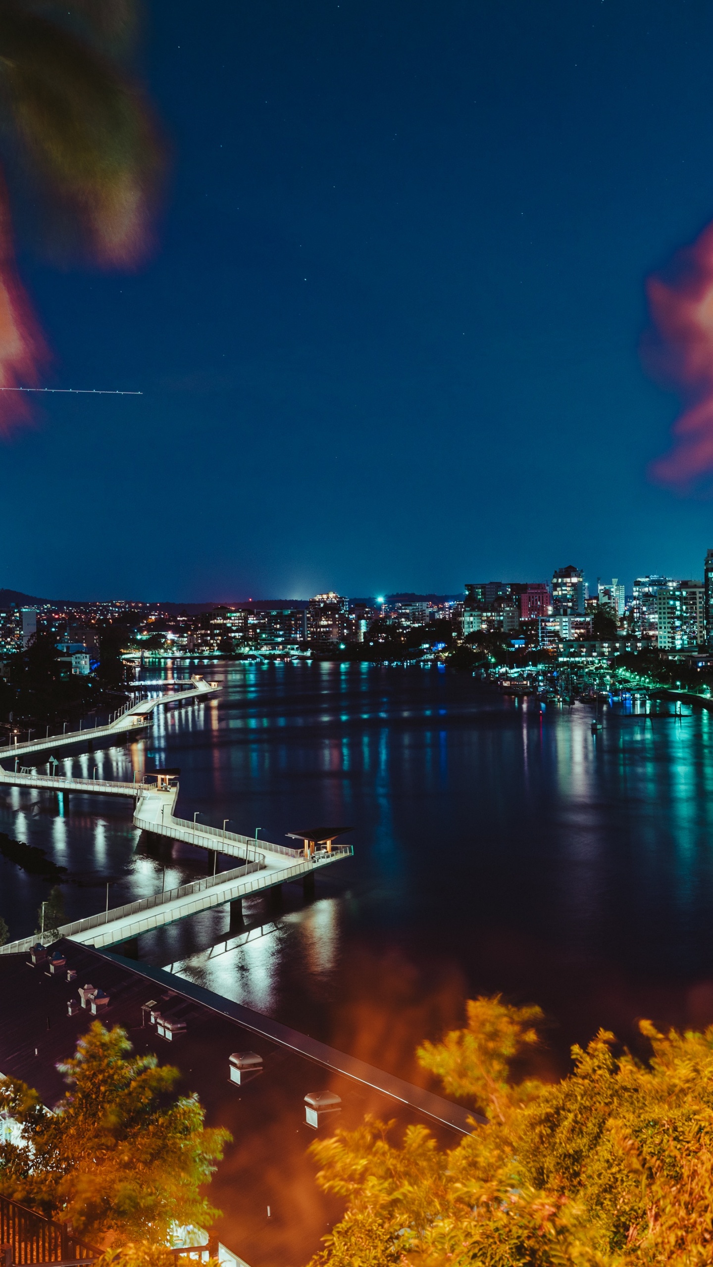 Обои австралия, городской пейзаж, город, ночь, вода в разрешении 1440x2560