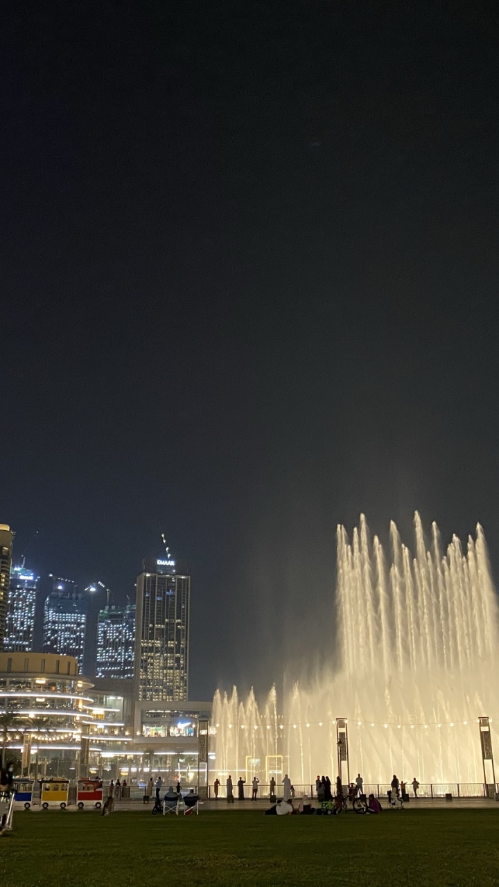 Обои ночь, городской район, город, метрополия, вышка в разрешении 720x1280