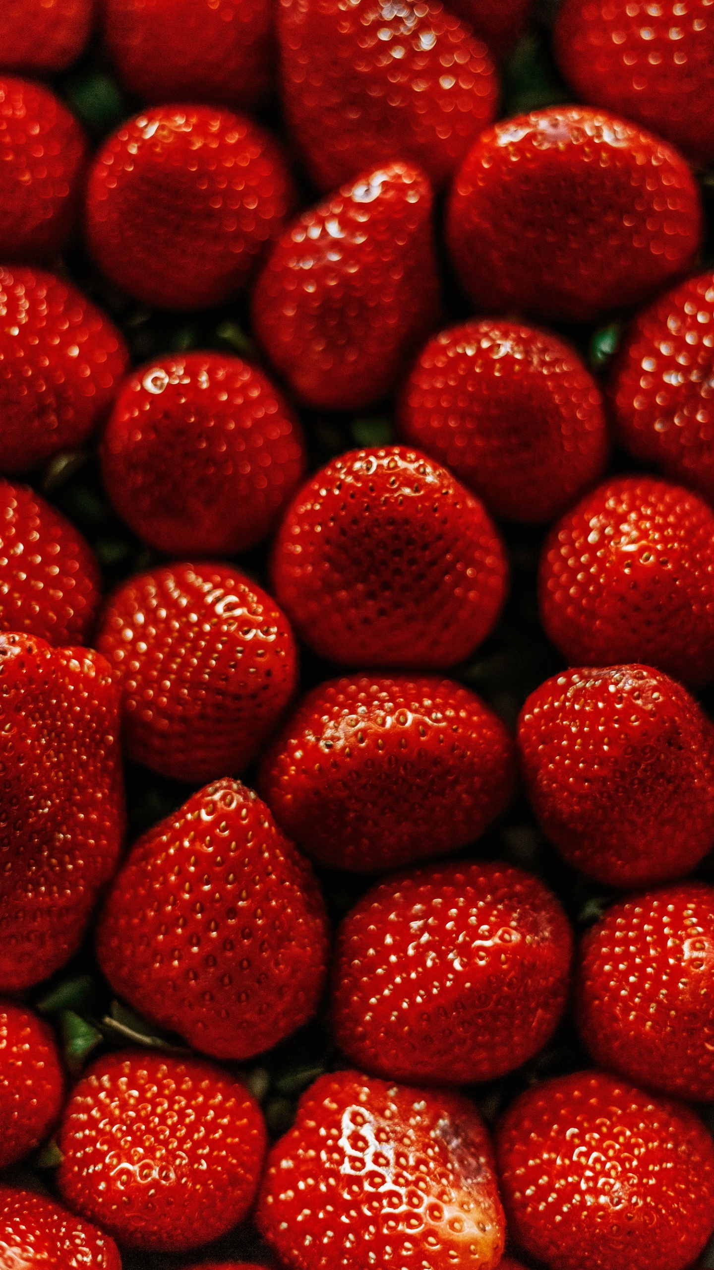 Обои клубника, клубнично-манговый смузи, пекарня, пектин для варенья, клубничные кексы в разрешении 1440x2560