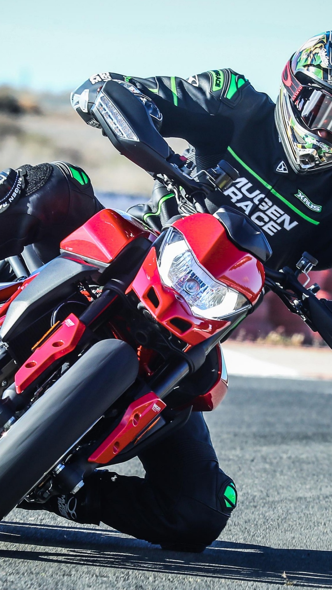 Обои Дукати Хайпермотард 950, Ducati hypermotard 950 sp 2019 года, мотоцикл, ducati, Дукати Панигале В4 в разрешении 1080x1920