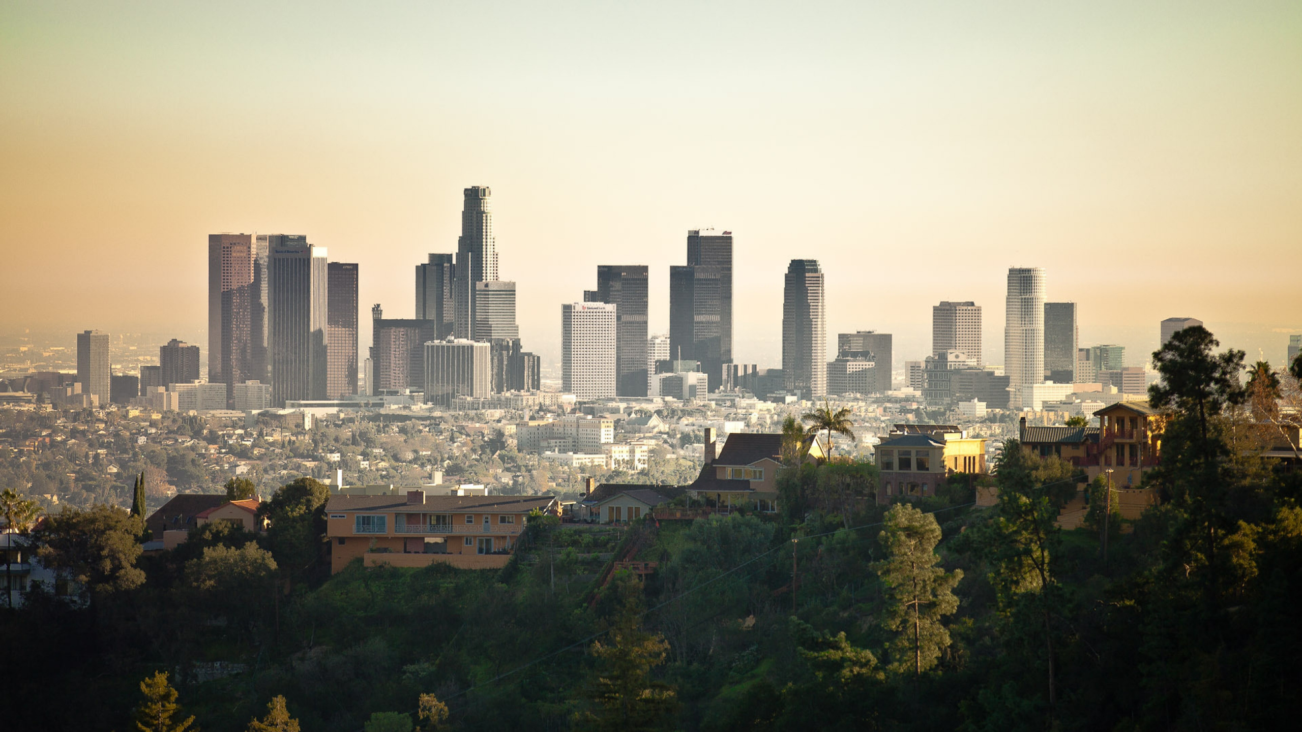 Обои Лос-Анджелес, городской пейзаж, город, линия горизонта, городской район в разрешении 2560x1440