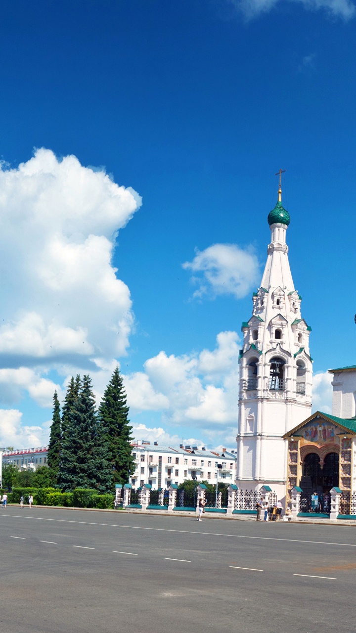 Обои Храм Ильи Пророка, ориентир, облако, городок, город в разрешении 720x1280