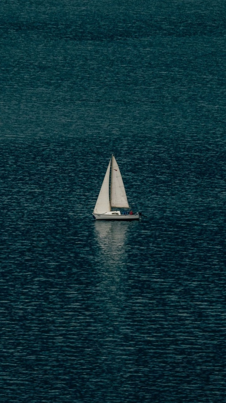 Обои вода, лодка, физика, наука, судно в разрешении 720x1280