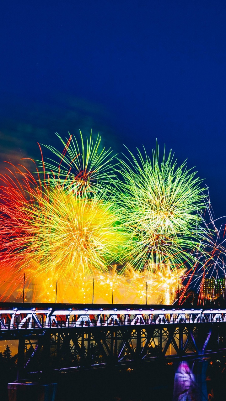 Обои салют, ночь, фестиваль, природа, городской пейзаж в разрешении 720x1280