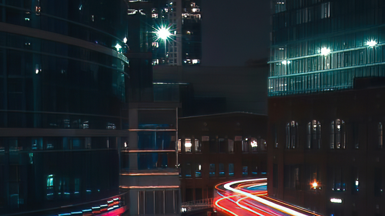 Обои городской пейзаж, здание, небоскреб, автомобильное освещение, электричество в разрешении 1280x720