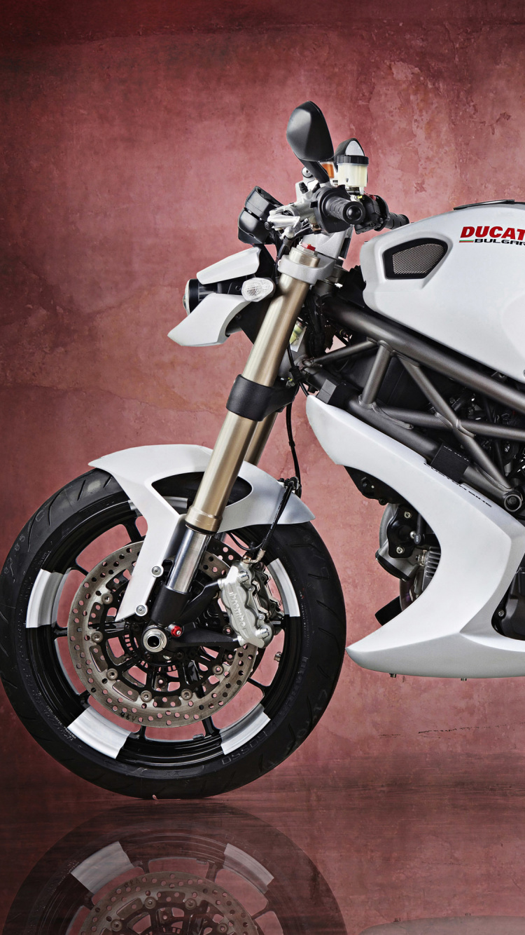 Обои ducati monster, ducati, мотоцикл, Дукати Монстр 1100 EVO, кастомный мотоцикл в разрешении 750x1334