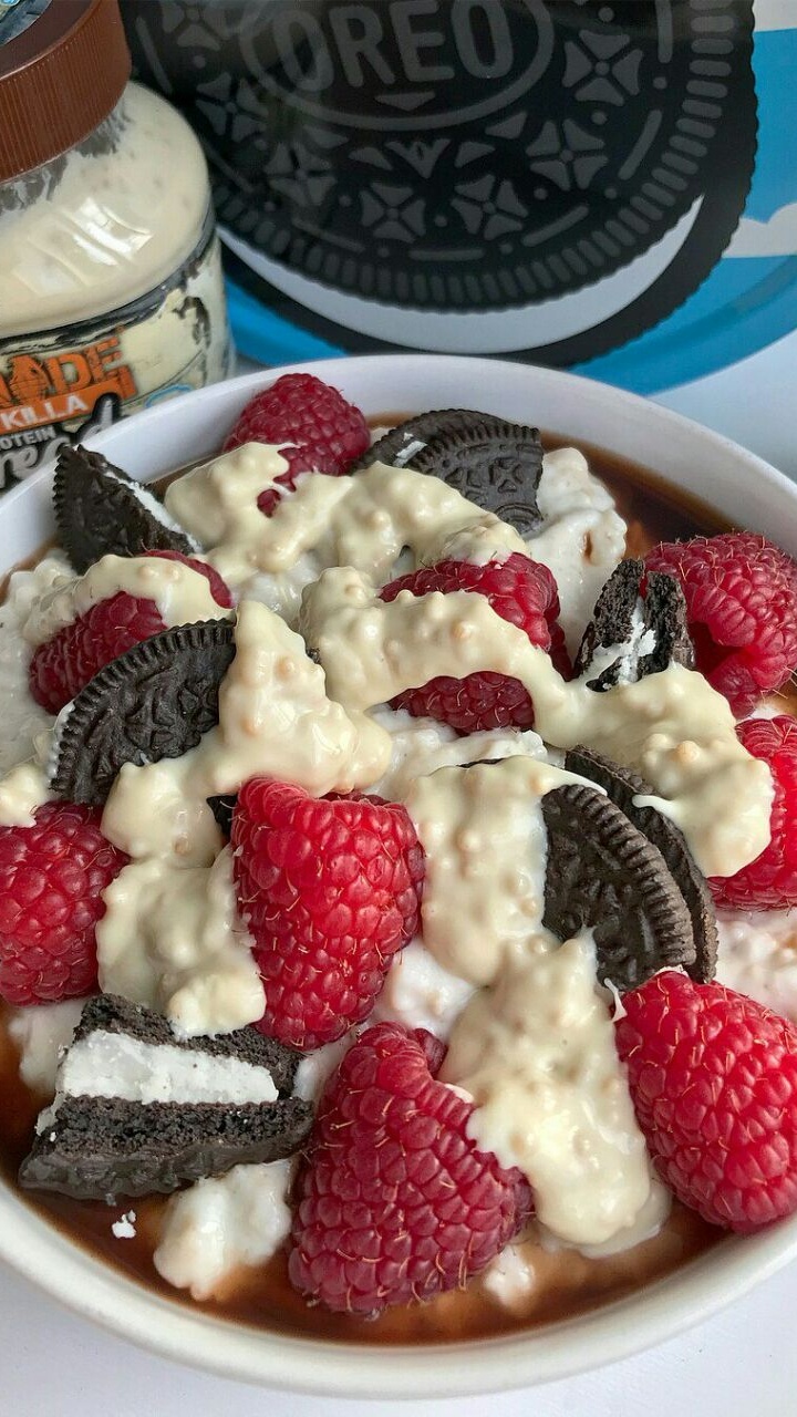 Обои вегетарианская кухня, пища, ингредиент, фрукты, клубника в разрешении 720x1280