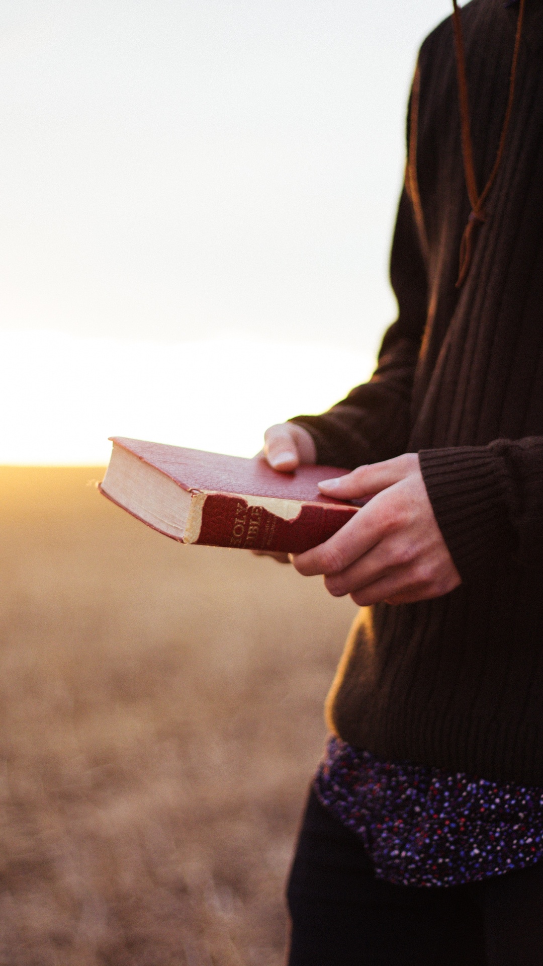 Обои утро, духовность, пейзаж, солнечный свет, религиозный текст в разрешении 1080x1920