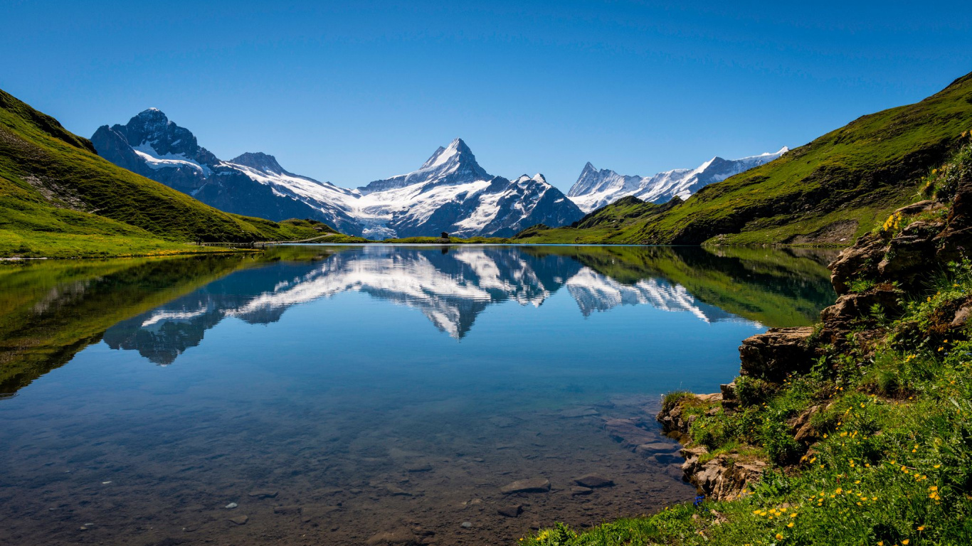 Обои гора, горный рельеф, природа, отражение, каровое озеро в разрешении 1366x768