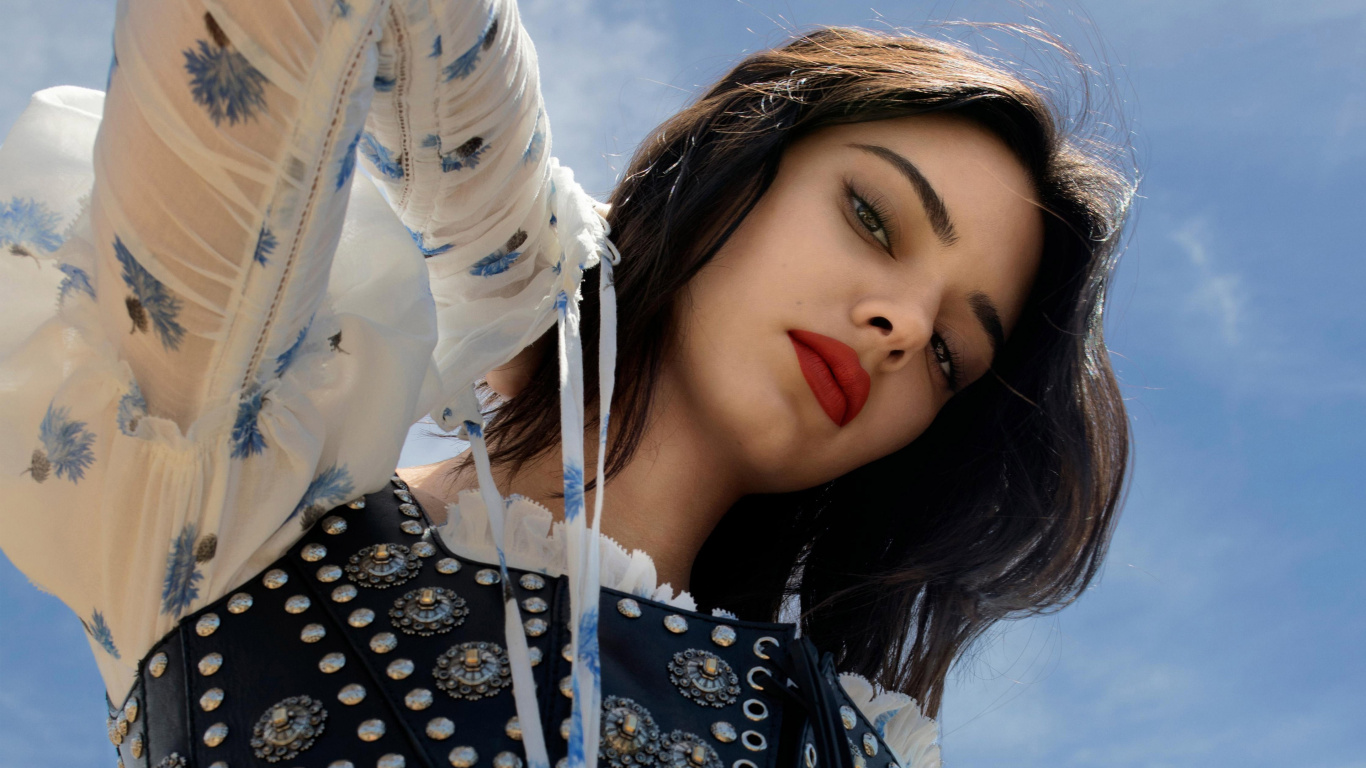 Обои Коул Спроус и Кендалл Дженнер, жизнь Зака Коди, знаменитость, кожа, губа в разрешении 1366x768