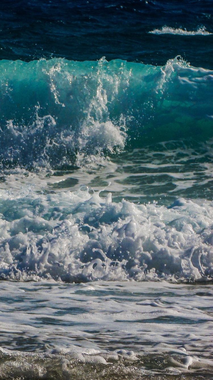 Обои море, ветровая волна, волна, вода, океан в разрешении 750x1334