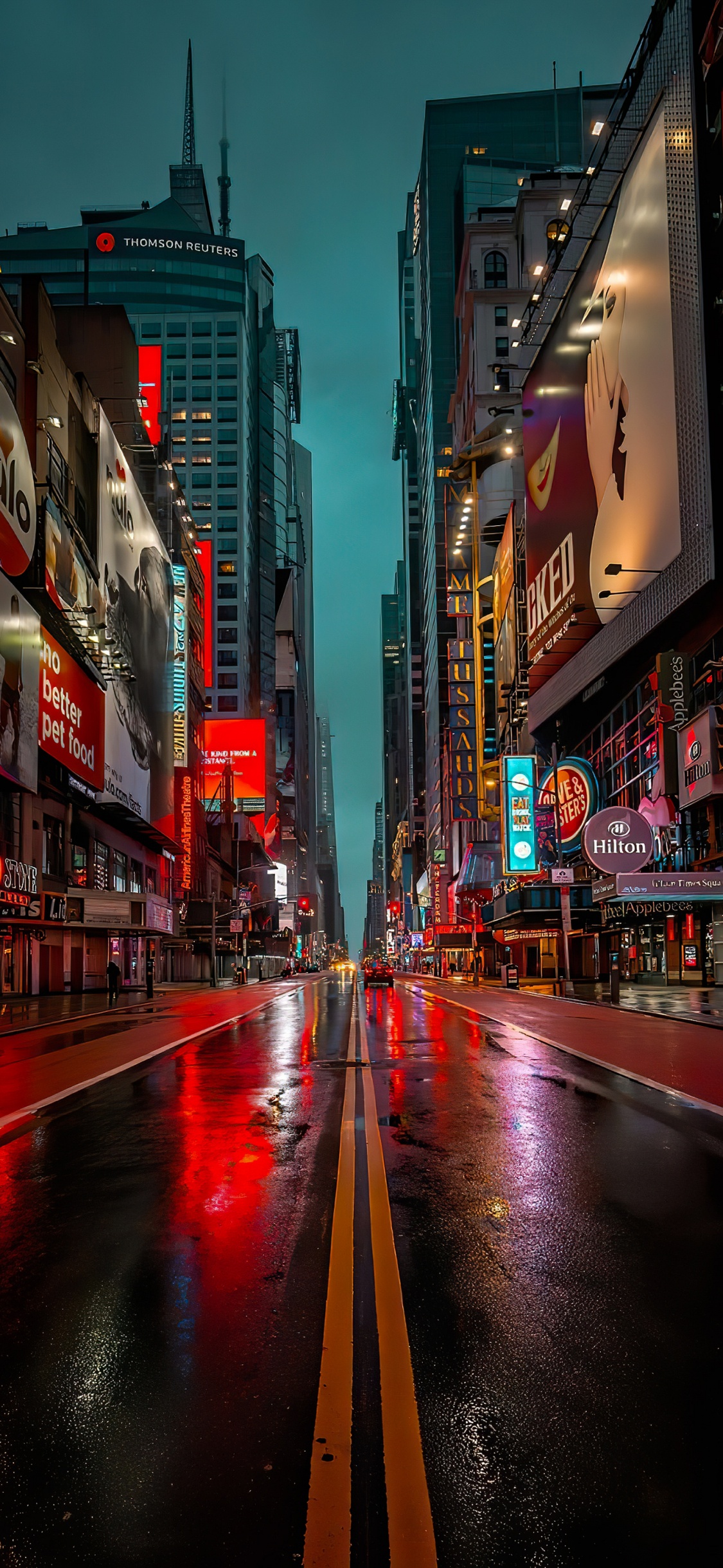 Обои городской район, Киберпанк, небоскреб, арт, городской пейзаж в разрешении 1125x2436