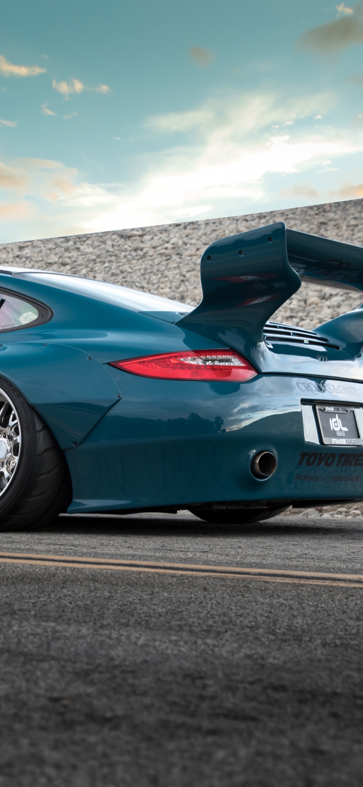 Обои porsche 930, porsche 911 gt3, Порше, авто, спорткар в разрешении 1242x2688