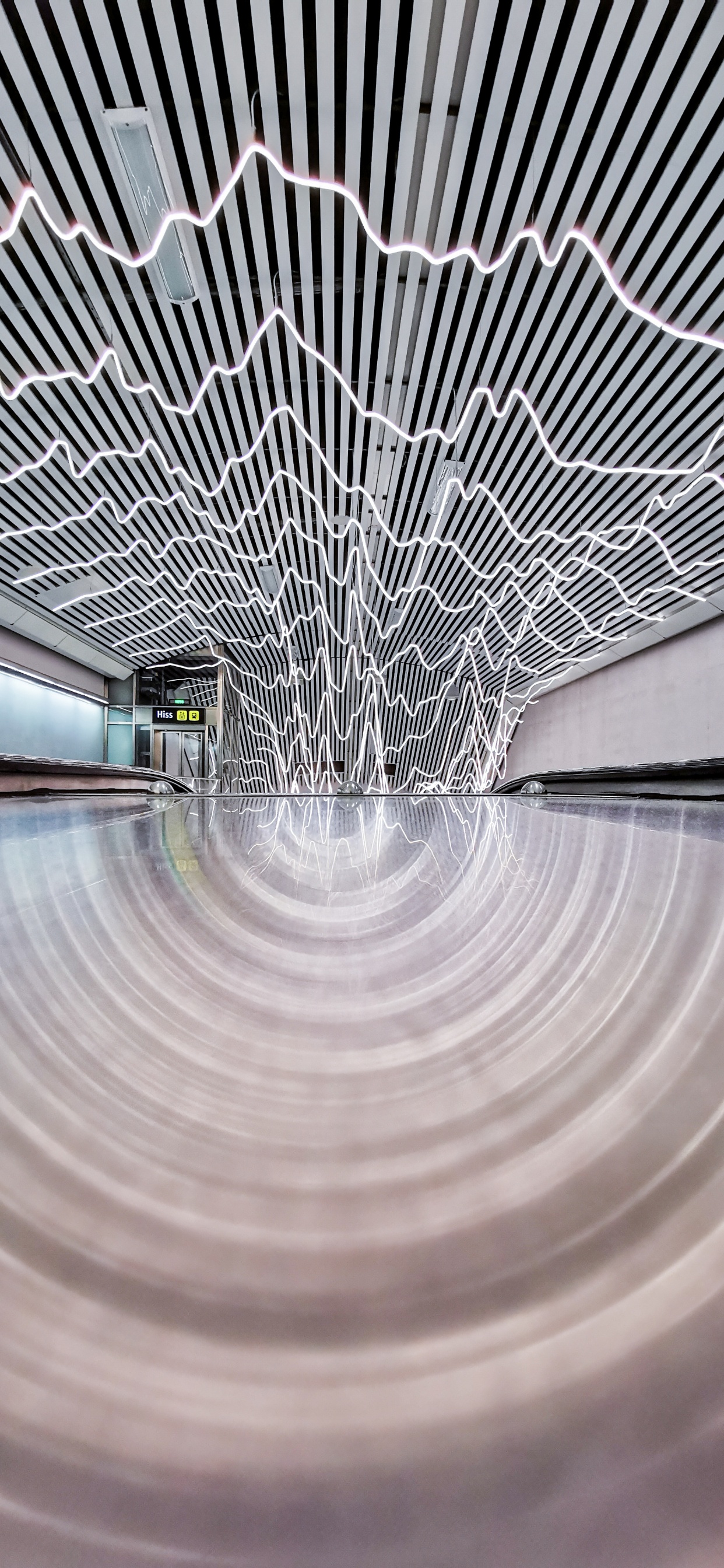 Обои архитектура, потолок, линия, вода, инфраструктура в разрешении 1242x2688