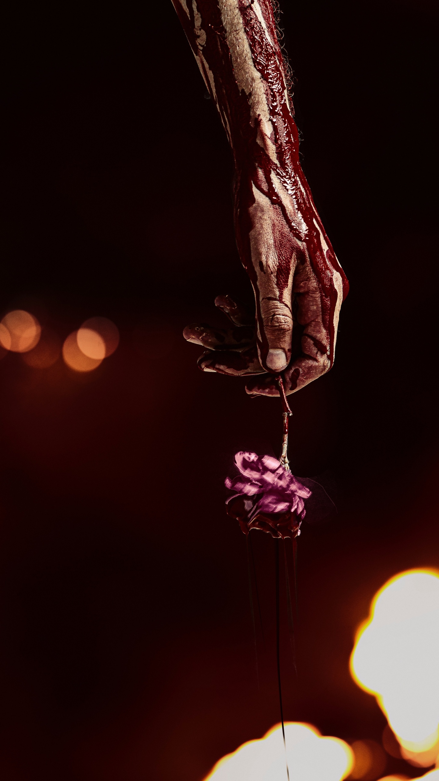 Обои разбитое сердце, сердце, башмак, жидкий, свет в разрешении 1440x2560