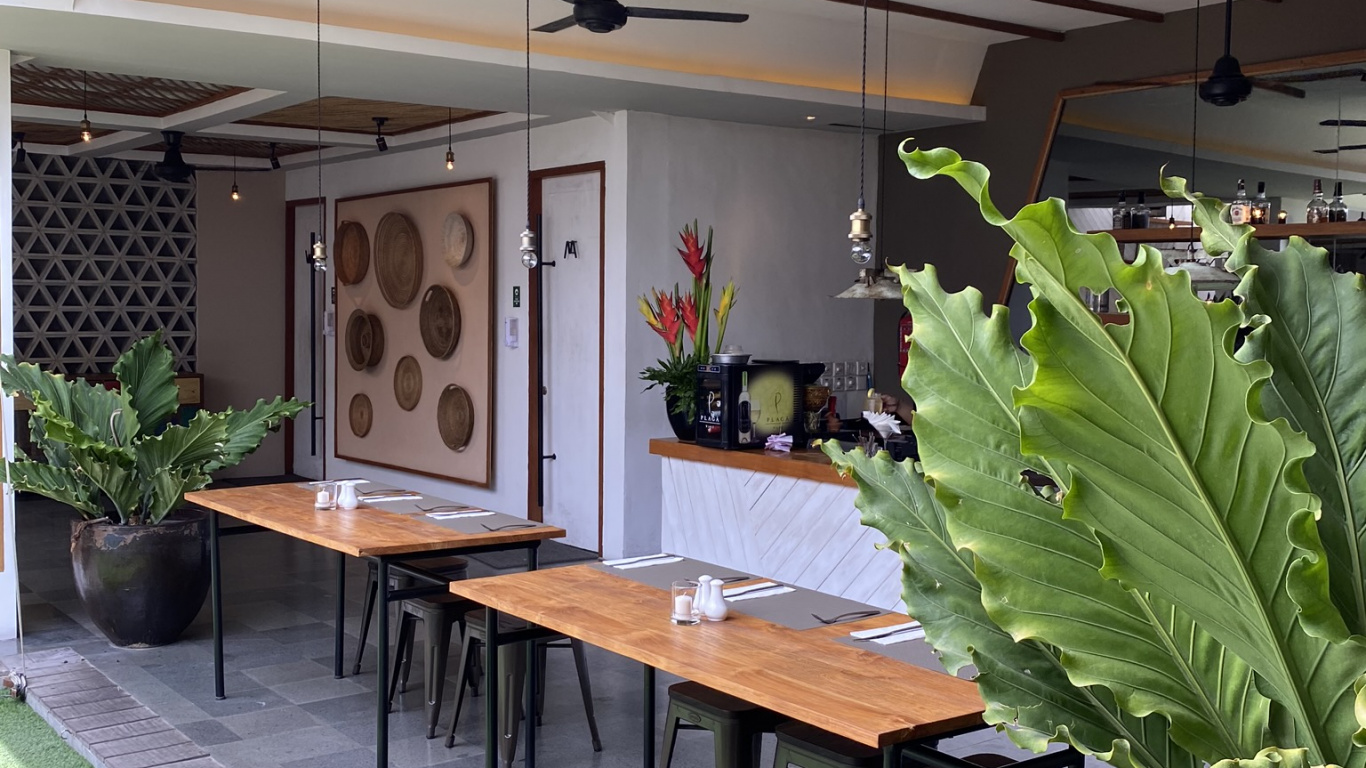 Обои крыша, беседка, навес, недвижимость, павильон в разрешении 1366x768