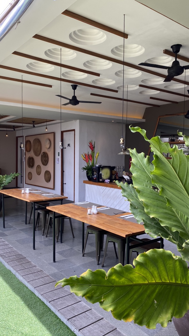 Обои крыша, беседка, навес, недвижимость, павильон в разрешении 720x1280