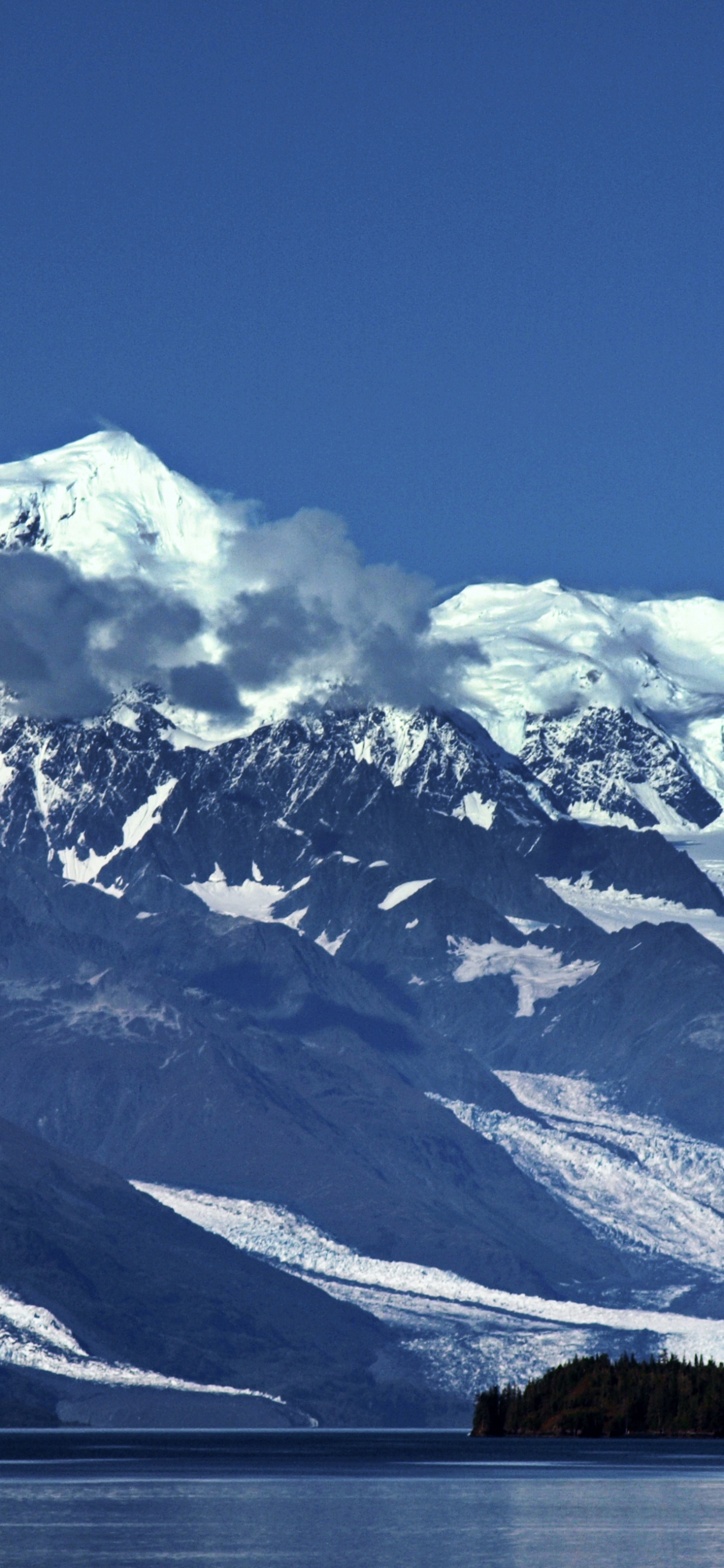 Обои горный рельеф, гора, горный хребет, полярные льды, природный ландшафт в разрешении 1242x2688