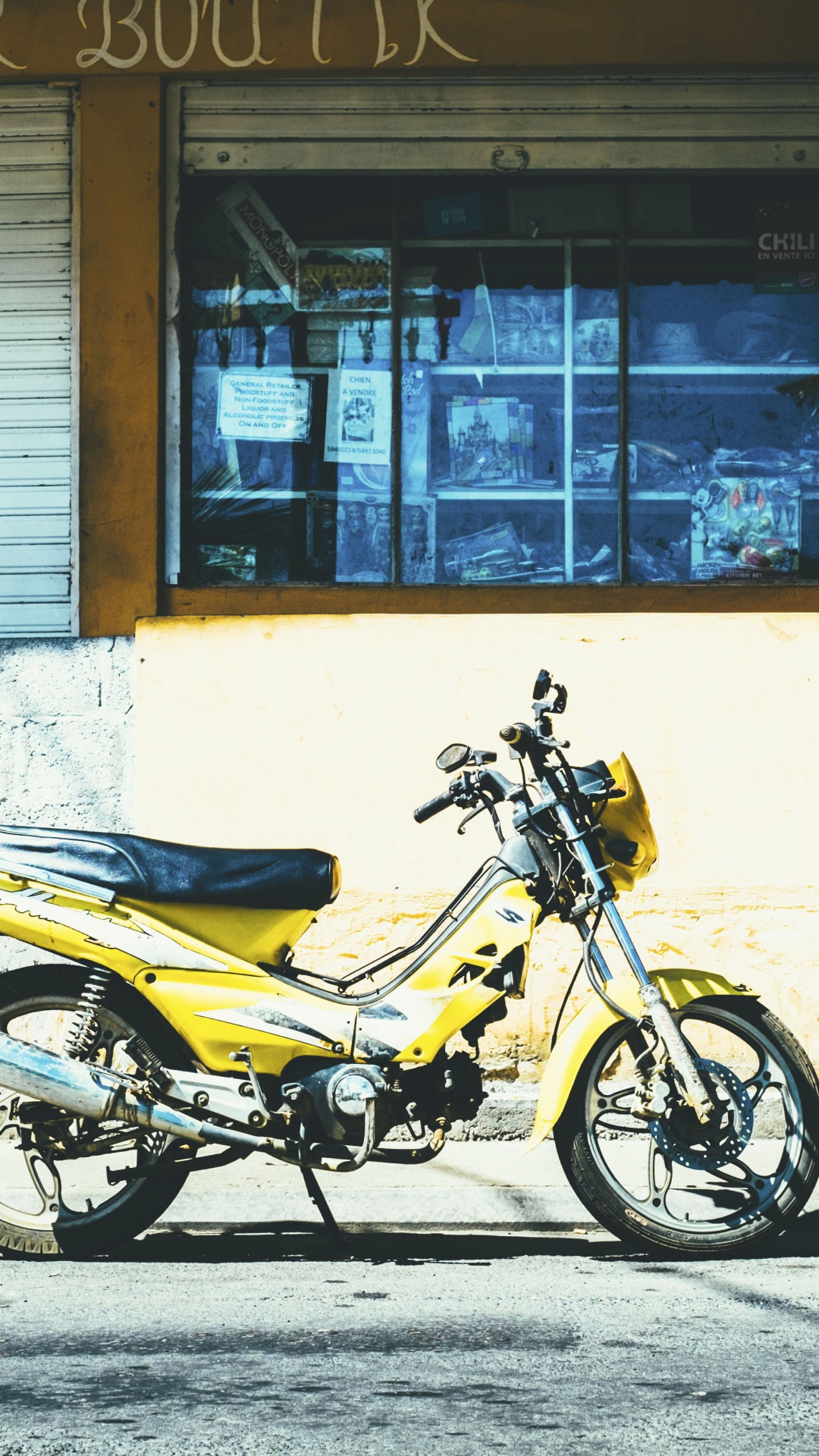 Обои Скутер, автомобильные шины, авто, мотоцикл, мопед в разрешении 1080x1920