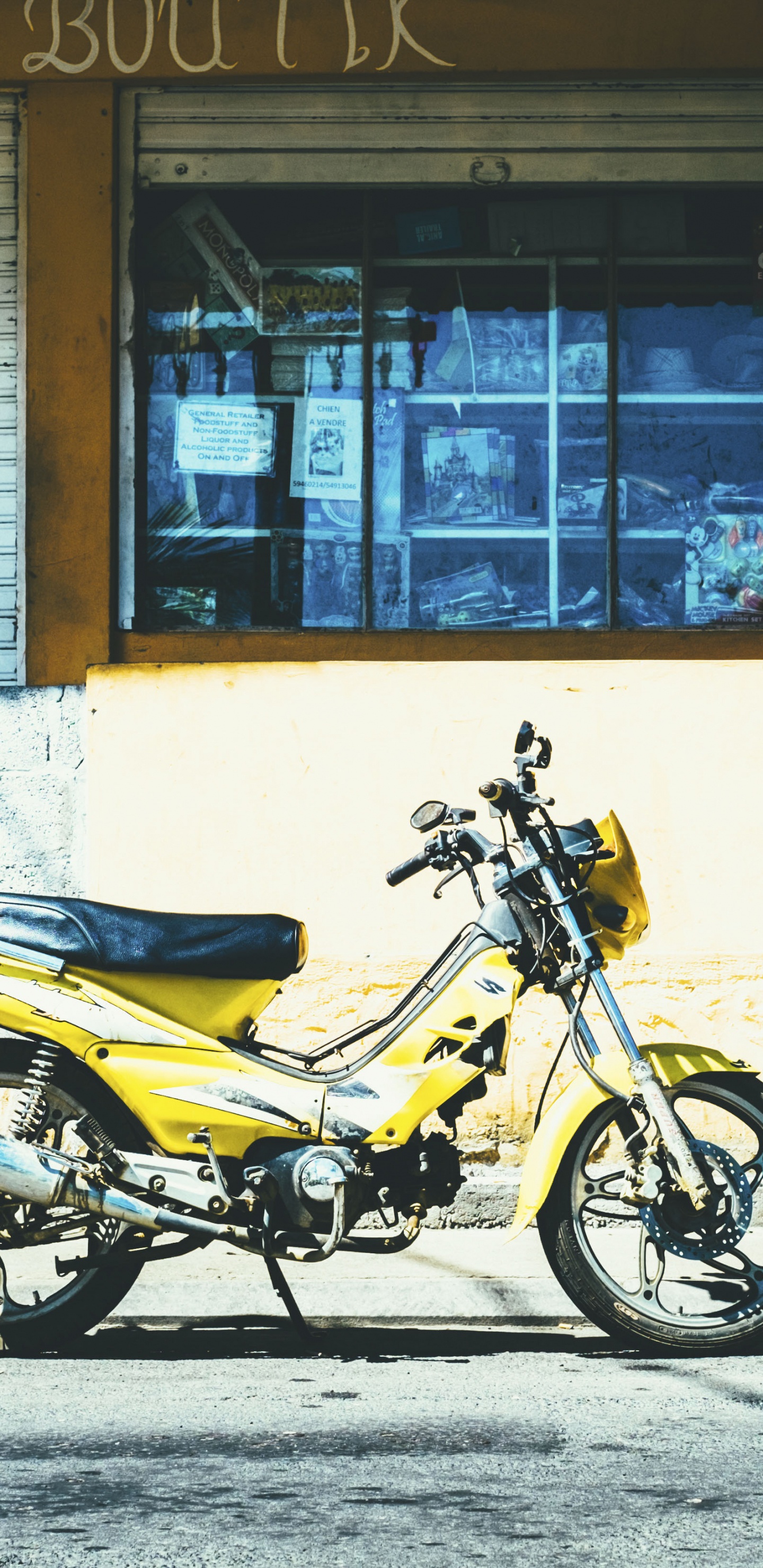 Обои Скутер, автомобильные шины, авто, мотоцикл, мопед в разрешении 1440x2960