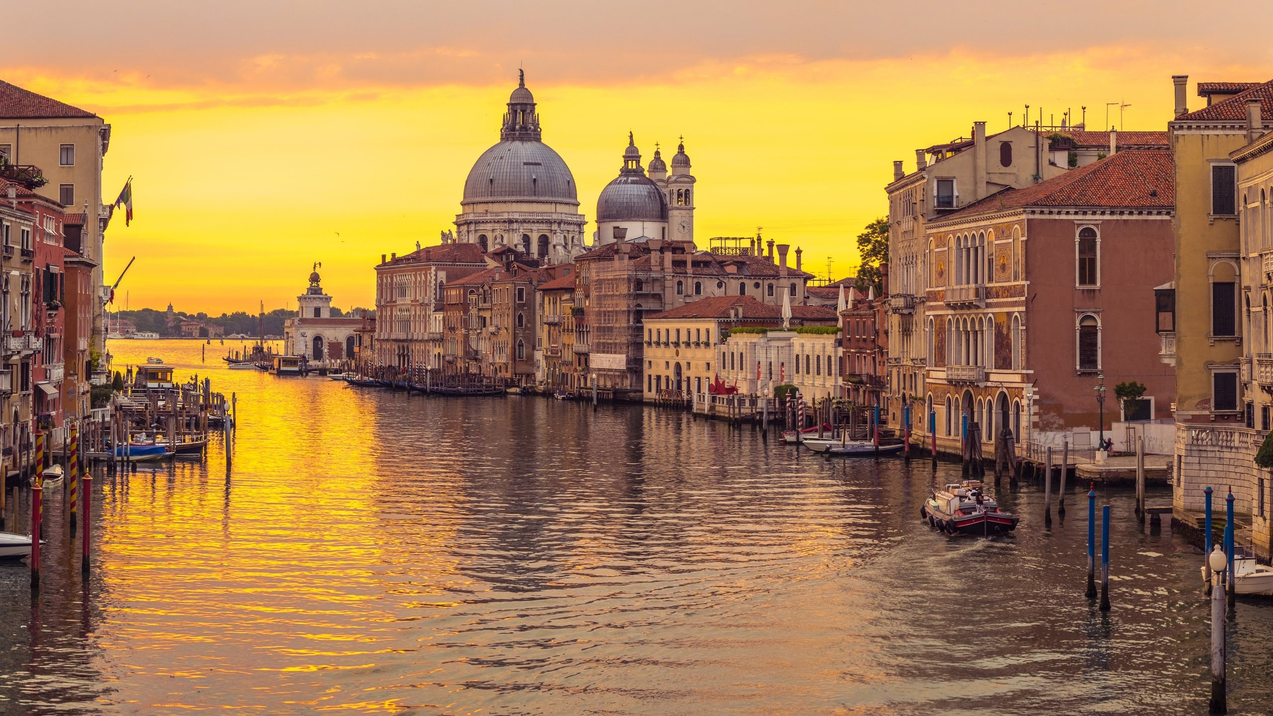 Обои Гранд-канал, мост Риальто, канал, водный путь, городок в разрешении 2560x1440