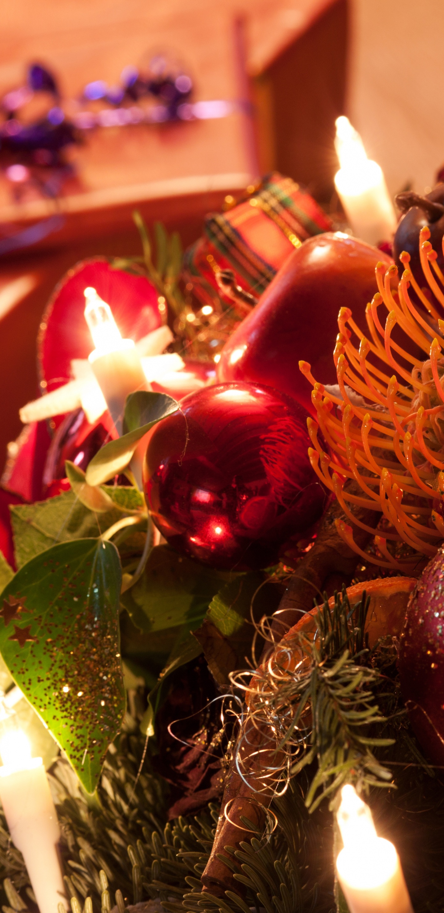 Обои Новый год, Рождественский день, елка, праздник, рождественский орнамент в разрешении 1440x2960