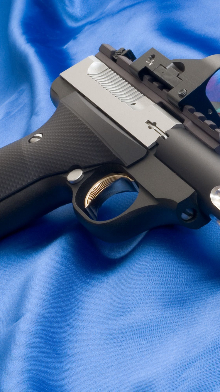 Обои орудие, огнестрельное оружие, триггер, револьвер, ствол в разрешении 750x1334