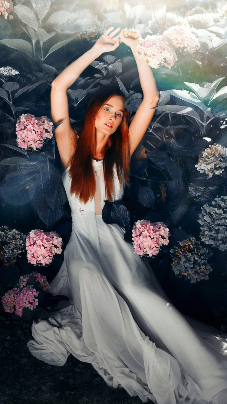 Обои красота, розовый, фэшн, отражение, перформанс в разрешении 750x1334