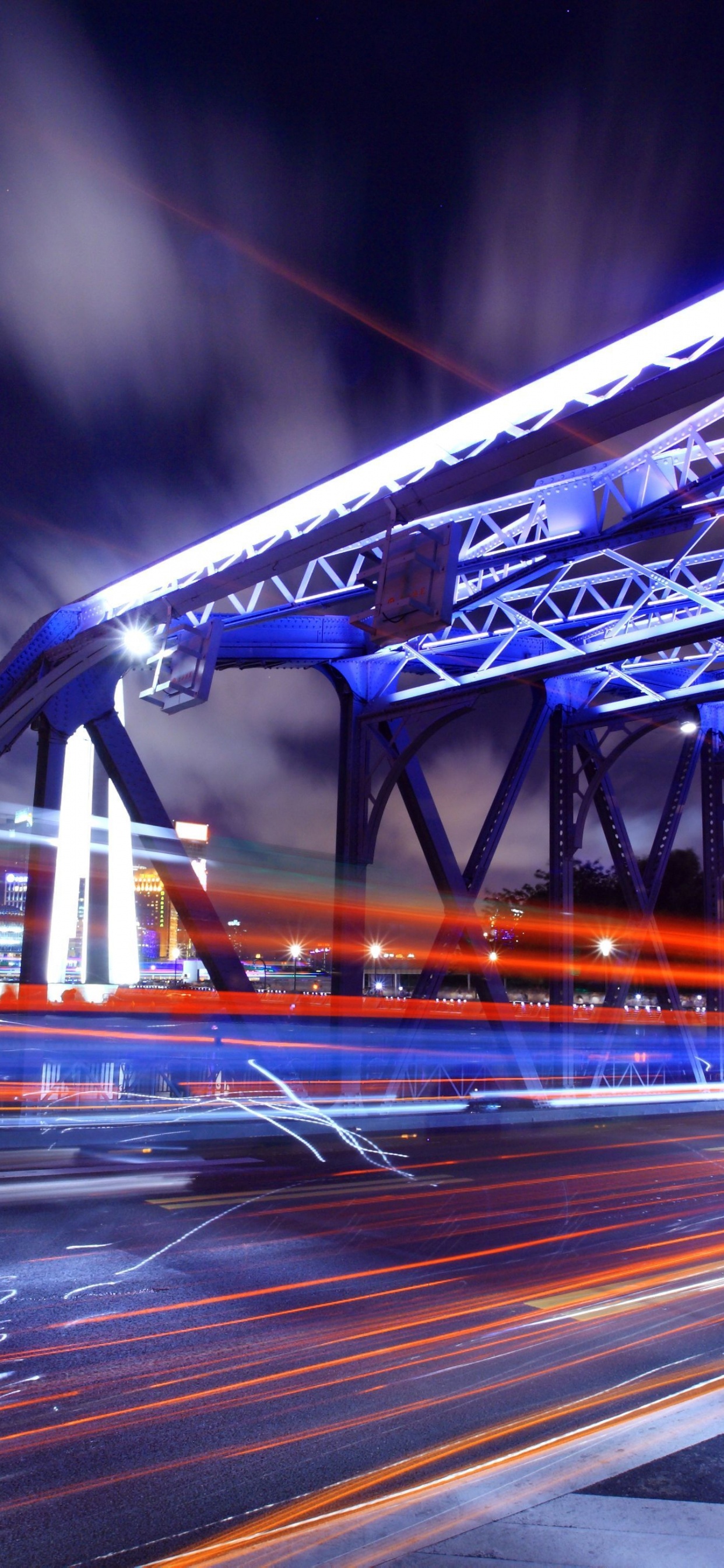 Обои экспозиция, ночь, синий, ориентир, городской район в разрешении 1242x2688