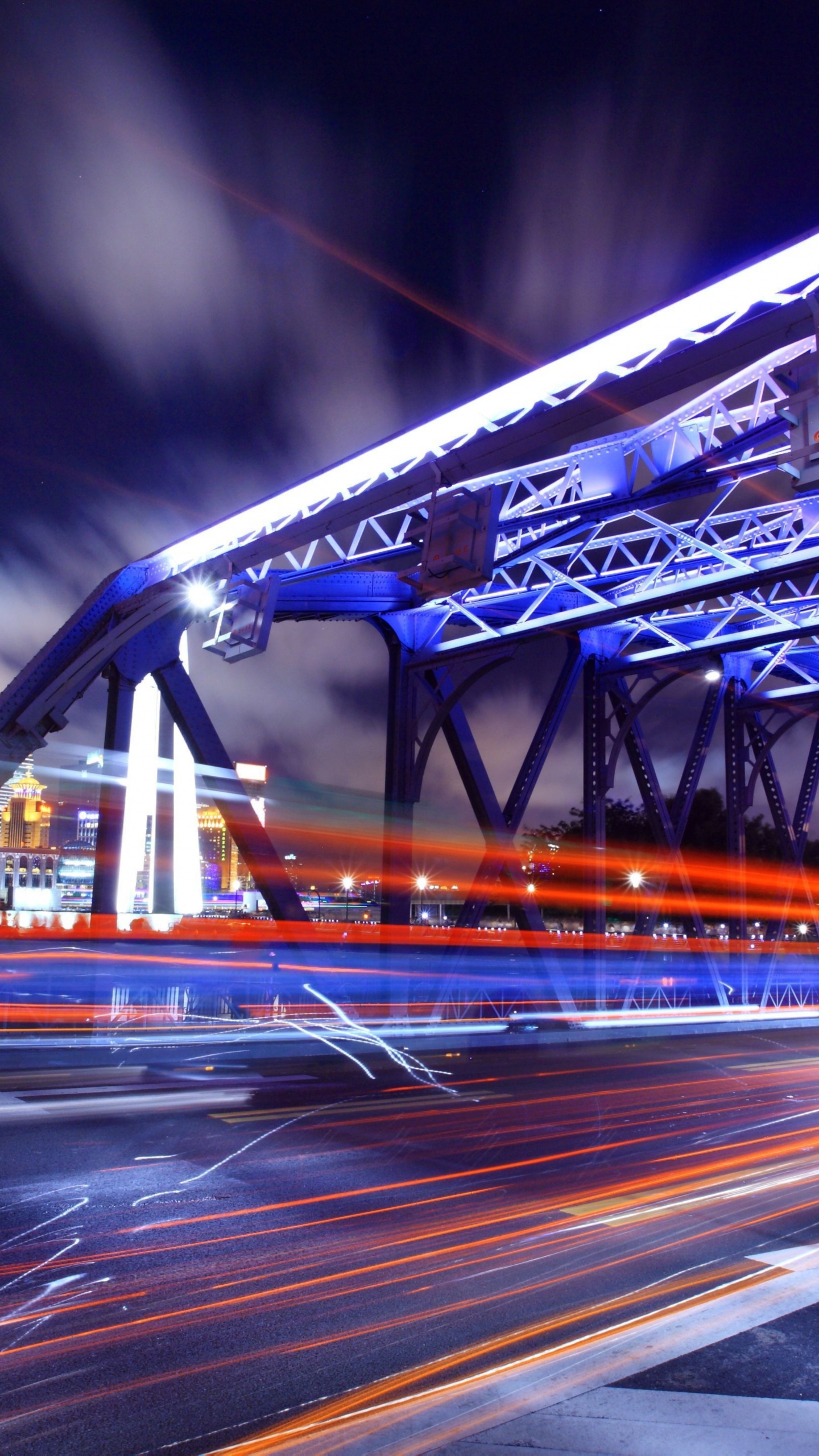 Обои экспозиция, ночь, синий, ориентир, городской район в разрешении 1440x2560