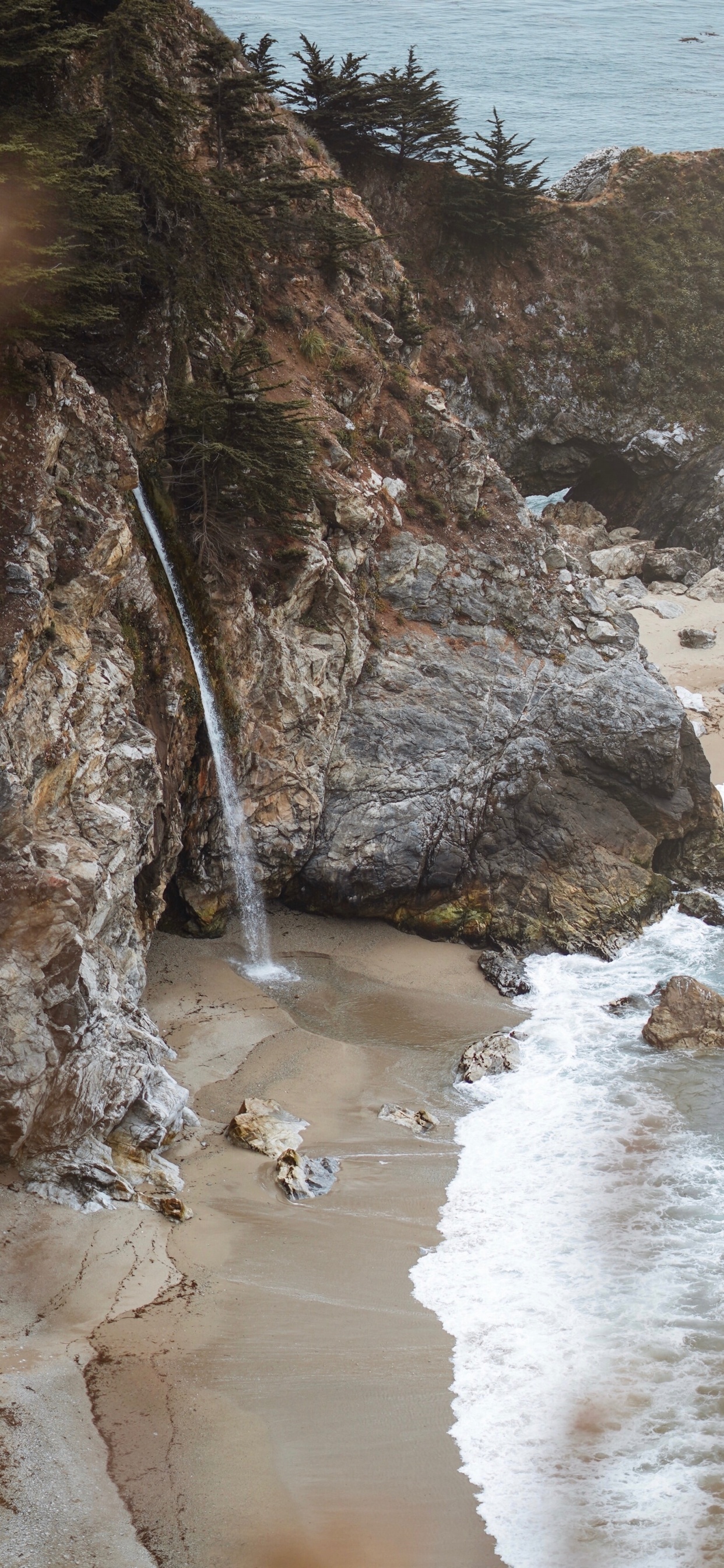 Обои рок, формирование, вода, геология, водоток в разрешении 1242x2688