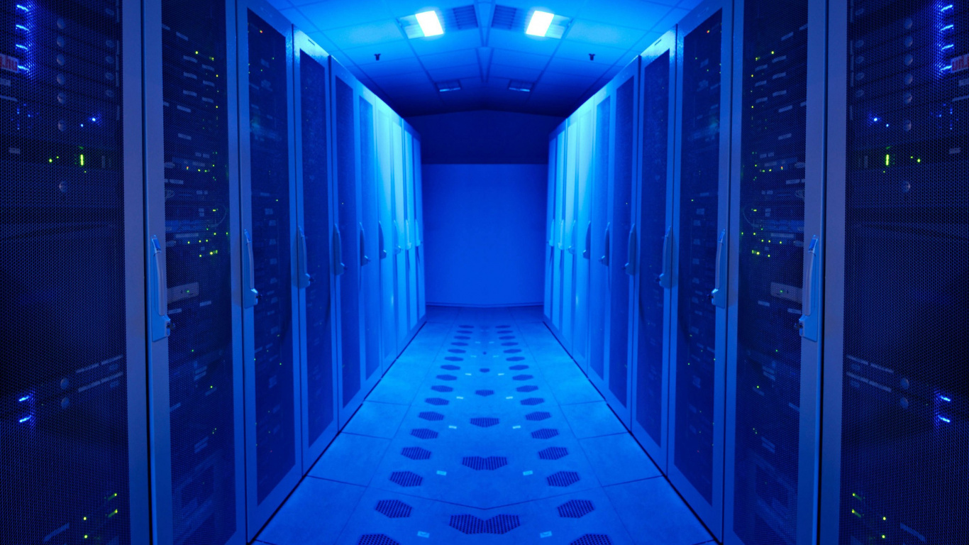 Обои Серверная комната, центр обработки данных, Информационные технологии, синий, свет в разрешении 1366x768