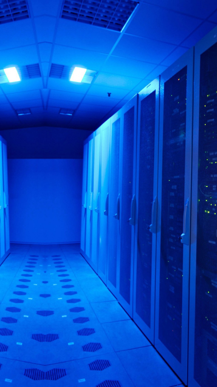 Обои Серверная комната, центр обработки данных, Информационные технологии, синий, свет в разрешении 750x1334