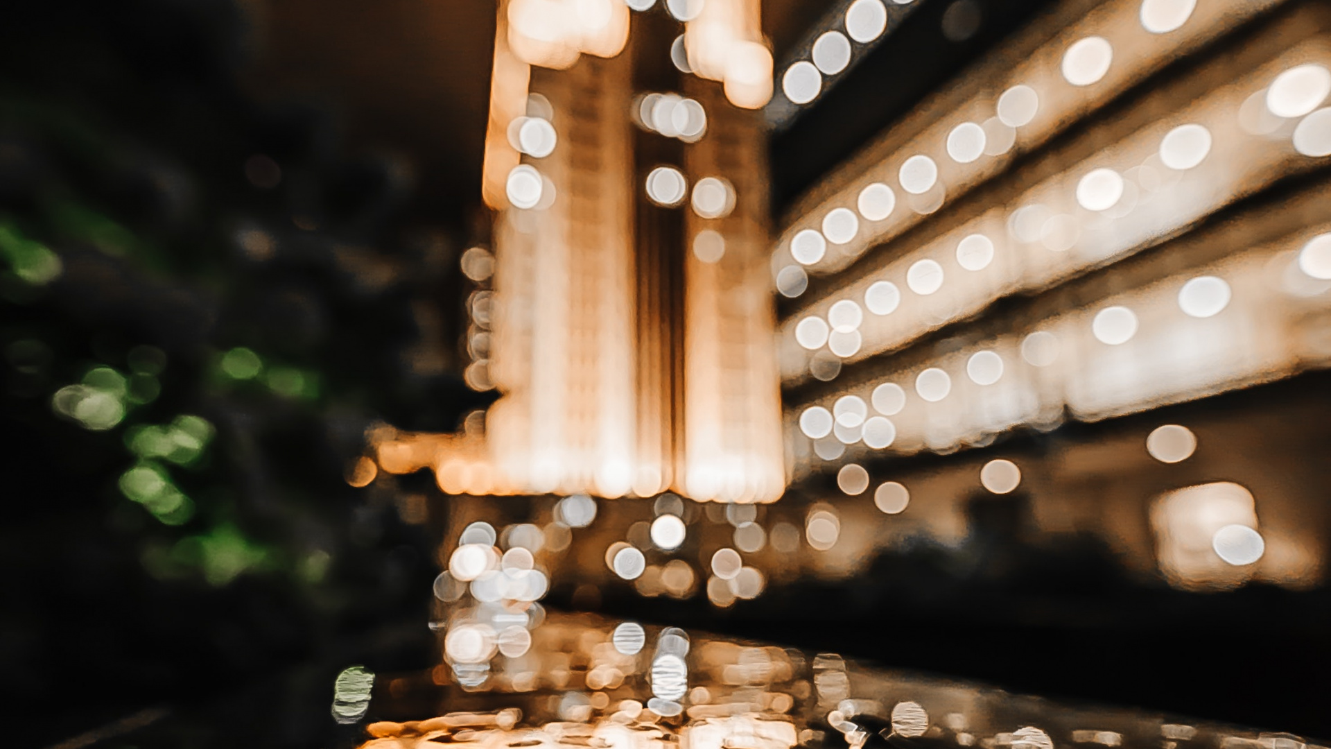 Обои боке, вода, свет, отражение, ночь в разрешении 1920x1080