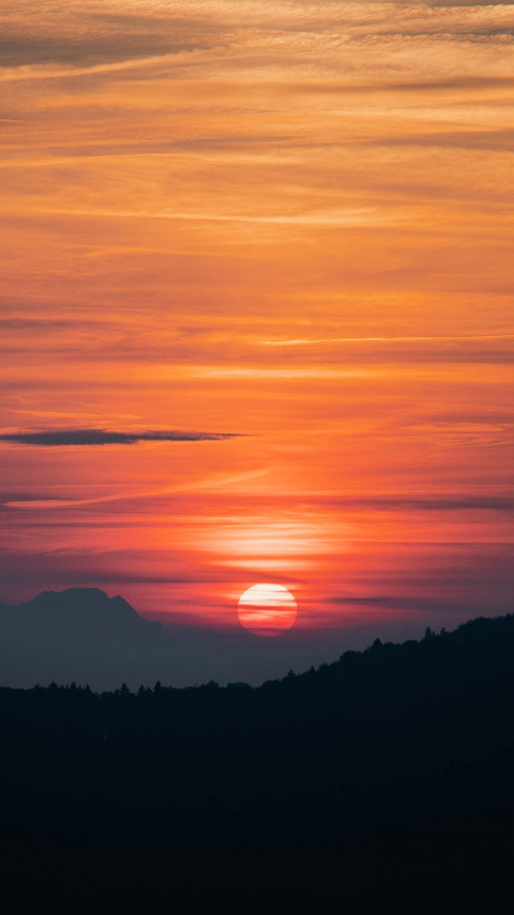 Обои послесвечение, закат, облако, восход солнца, горизонт в разрешении 750x1334