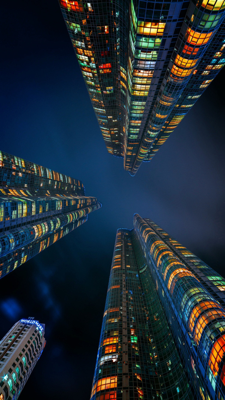 Обои здание, небоскреб, дневное время, синий, свет в разрешении 750x1334