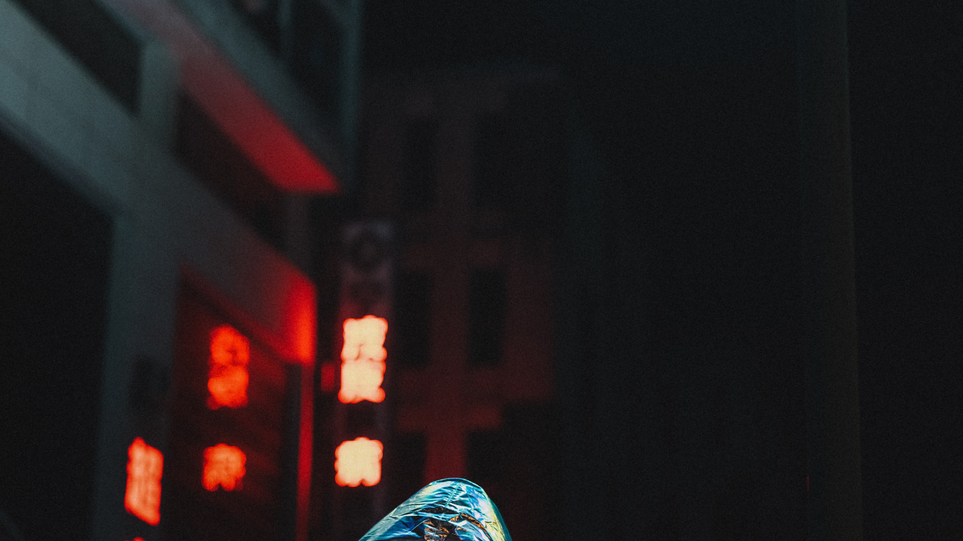 Обои толстовка ночь, Страшно быть одиноким, песня, дизер, ночь в разрешении 1366x768