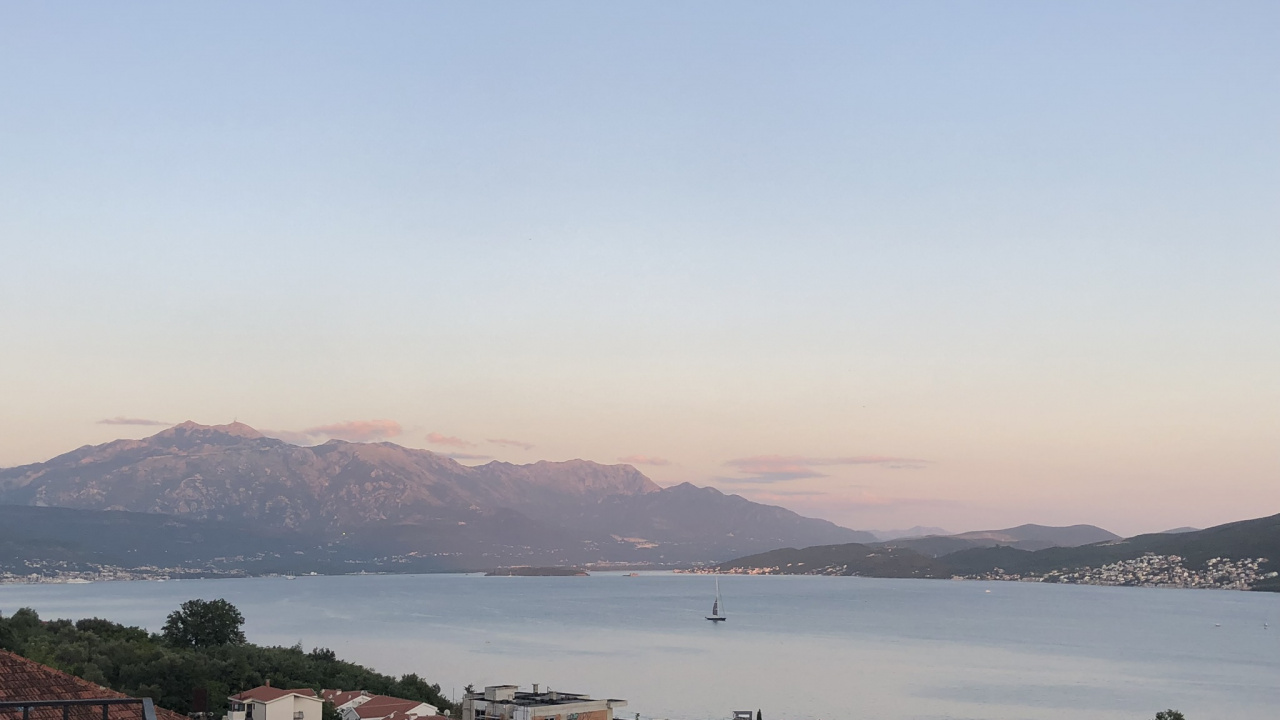 Обои горный рельеф, нагорье, холм, горизонт, Банк в разрешении 1280x720