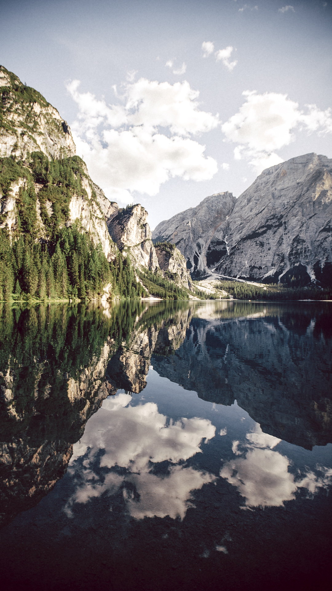 Обои озерный край, национальный парк, тарн, гора, ледниковое озеро в разрешении 1080x1920